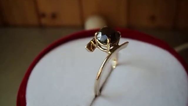 Кольцо с черным бриллиантом смотреть онлайн