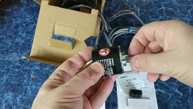 Unboxing: E6B2CWZ6C OMRON Magnetic Rotary Encoder E6B2-CWZ6C 1000 1024 1800 2000 2500P/R 5-24V E6B2 смотреть онлайн