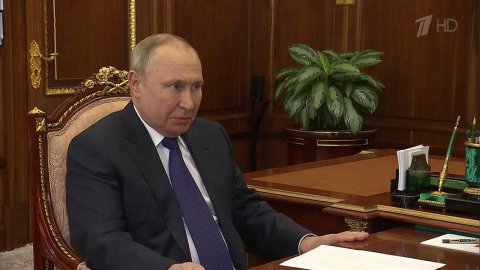 Владимир Путин проводит встречу с главой Санкт-Петербурга Александром Бегловым