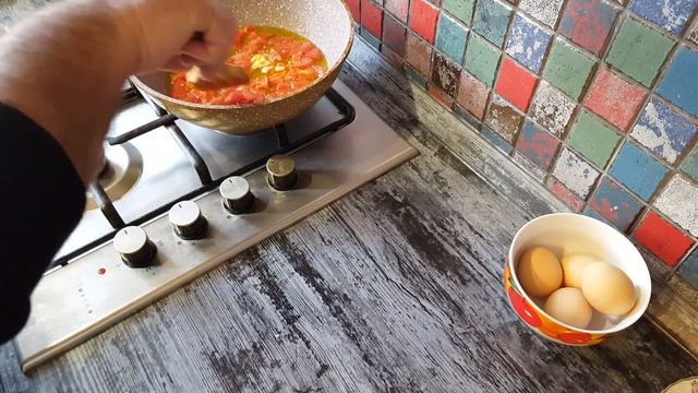 ПРАВИЛЬНАЯ ЯИЧНИЦА С ПОМИДОРАМИ!