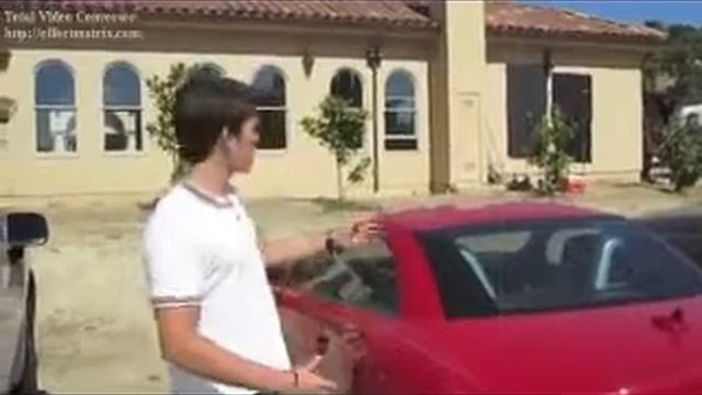 Blueberry Yum Yum (Gregg Sulkin Video) смотреть онлайн