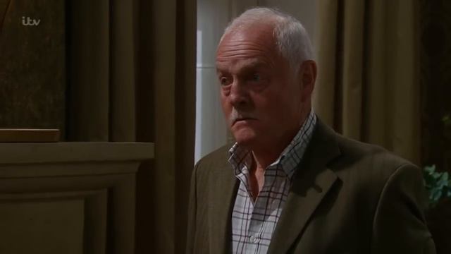 (245) Aaron & Robert 11th August 2015 Robert Only Part 2 of 2 смотреть онлайн