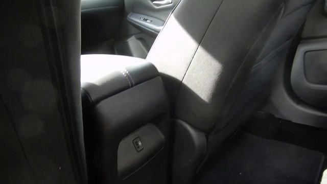 Nissan Sentra ST Car Test Drive Buyer's Guide 2023 MY смотреть онлайн