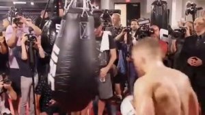 Открытая тренировка Конора Магрегора