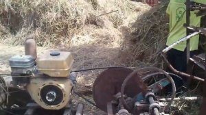 Изобретение 80 уровня _ вы такого ещё не видели _ тюковалка для сена своими руками на мотоблоке