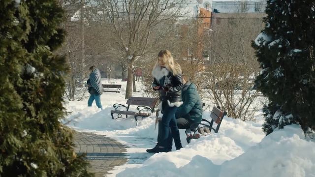 ІНША Я. ДВІ БЛИЗНЮЧКИ ПОМІНЯЛИСЬ РОЛЯМИ НЕ ПІДОЗРЮЮЧИ, ЩО ВТРАЧАЮТЬ НАЙДОРОЖЧЕ. 1 СЕРІЯ