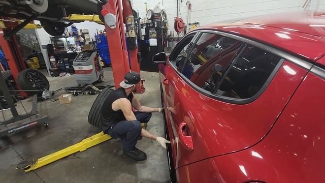 2022 Kia Stinger GT2 FULL BODY KIT INSTALL! M&S Front Splitter Side Skirts And Spoiler! смотреть онлайн