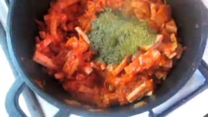 Бигус с колбасой и свежей капустой