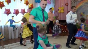 Лучший танец пап и дочек