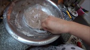 109. Подарок от Буддистки Кэт.  Готовлю хлеб из раги, очень вкусно. 9 отября 2021 г. Путтапарти.