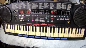 YAMAHA PSS - 790 (DEMO songs)