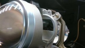 KIA SORENTO (2G) замена уставшего галогена на bi-led модули