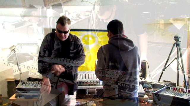 Schultze+Specht Groovebox Jam 15.05.2013 смотреть онлайн