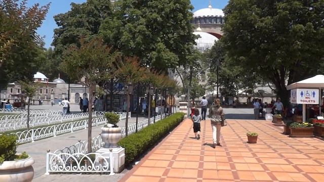 Площадь у мечети,г. Стамбул, Турция смотреть онлайн