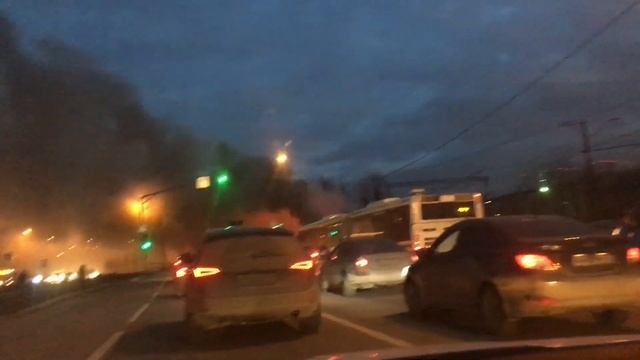 Горит лианозово