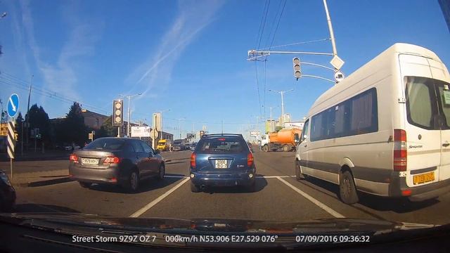 Куда-то крадемся смотреть онлайн