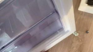 Как поменять направление дверцы холодильника?