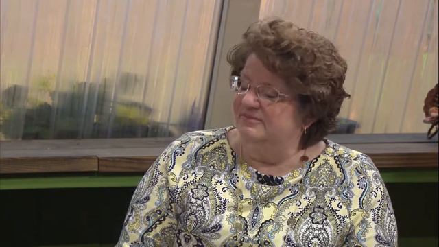 Q&A - What causes the spots on my iris leaves? смотреть онлайн