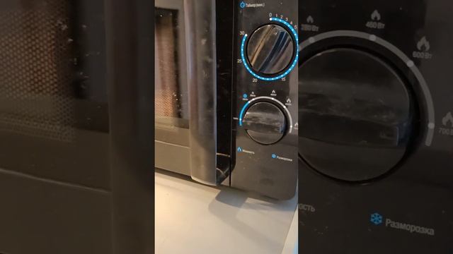 Малярный скотч плохо отрывается. Лайфхак как его восстановить. смотреть онлайн