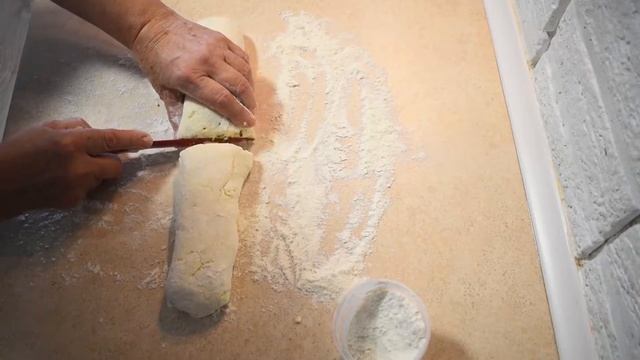 Как вкусно приготовить СЫРНИКИ НА ЗАВТРАК из творога с манкой. ИДЕАЛЬНЫЙ рецепт сырников как ПУХ