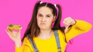 Кулинарный Челлендж: Я против Дедушки | Забавные кухонные лайфхаки HAHANOM Challenge