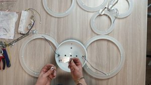 EUROPA 132W Белая подробная инструкция по сборке светодиодной люстры с пультом управления