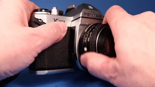 Pentax K1000 SE 35mm SLR Film Camera with 50mm F2 Prime Lens смотреть онлайн