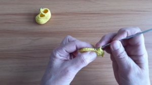 Туфельки для куклы крючком.