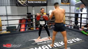 MUAY THAI MONSTER - Superbon Banchamek / Супербон - тренировка чемпиона