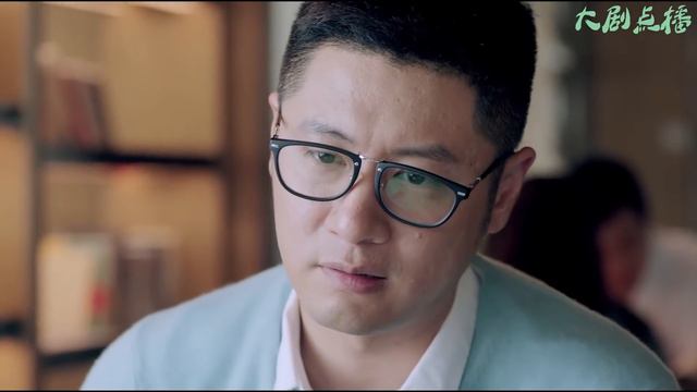 總裁相親看不上灰姑娘，殊不知她就是自己心心念念的網戀對象，相認這幕太尷尬！ смотреть онлайн