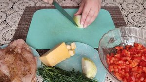 Куриная грудка под овощной "шапкой".Безумно Вкусный и Быстрый рецепт.