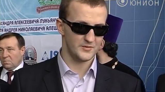 В Донецке проходит турнир по плаванию среди детей инвалидов смотреть онлайн