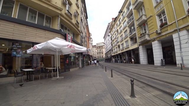 Walking in Sofia Bulgaria - Summer Walk - Graf Ignatiev & Vitosha Main Streets смотреть онлайн