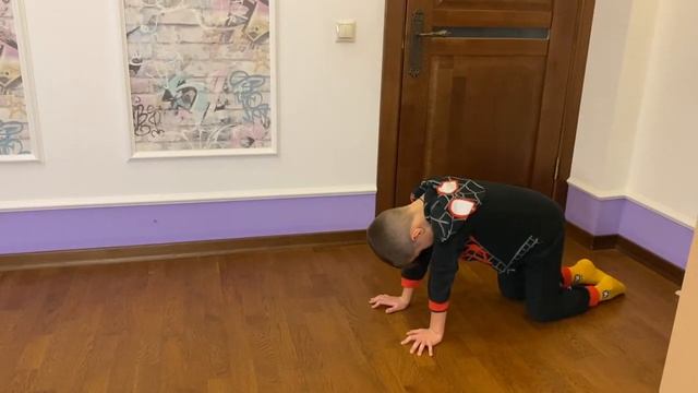 Занятие с НЕЙРОпсихологом. Ползание. смотреть онлайн