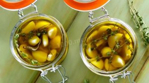 Чеснок маринованный с маслом