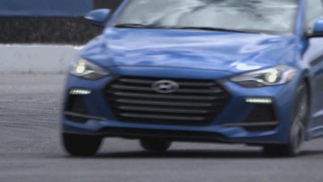 DUEL : Sentra NISMO, Elantra TURBO, Focus ST смотреть онлайн