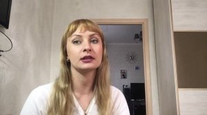 Красные трусы на люстре к деньгам и удаче ??