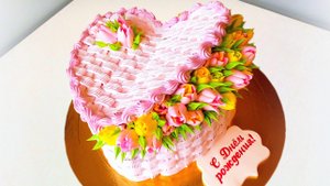 Торт "Корзинка с тюльпанами"(крем БЗК). /Cake "Basket with Tulips"(protein custard).