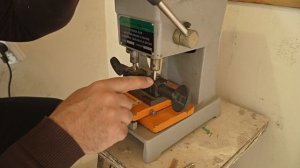 Самодельная фреза за 30 руб и 10 минут. Для вертикального станка Изготавливаем квартирный ключ