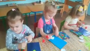 Аппликация "Подснежники" первая младшая группа.  МБДОУ 34"Рябинка ". воспитатель Березина И.А.