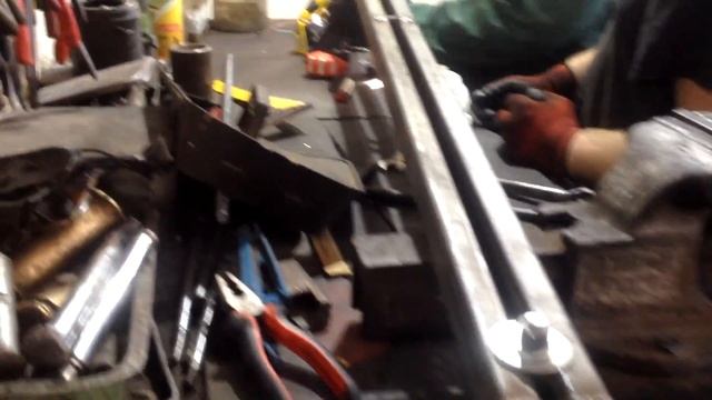 Траверса для вывешивания двигателя смотреть онлайн