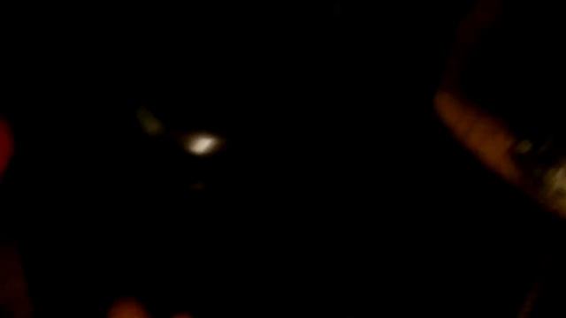 Сабвуфер проглотил пятитысячную купюру смотреть онлайн