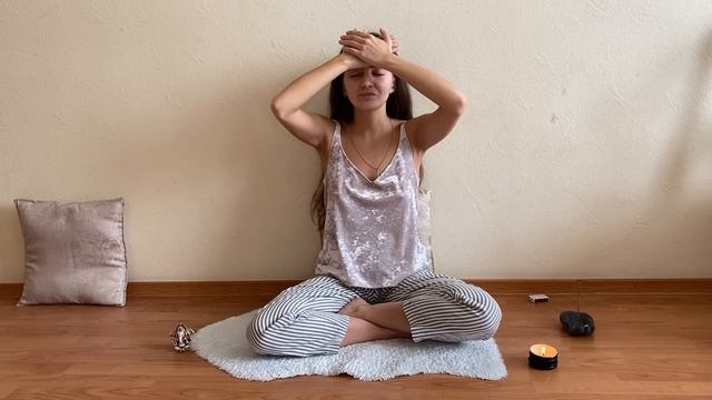 Утренняя женская практика. Растяжка. Наполнение энергией космоса.
