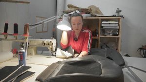 Я ВЫБИРАЮ АЛЬКАНТАРУ | Перетяжка салона авто | Какой материал выбрать и есть ли разница?