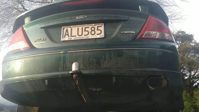 2002 Ford Falcon AU XR8 220kw stock exhaust sound and revs смотреть онлайн