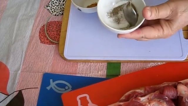 Рулет из свиной рульки. Нарезка из рулета. смотреть онлайн