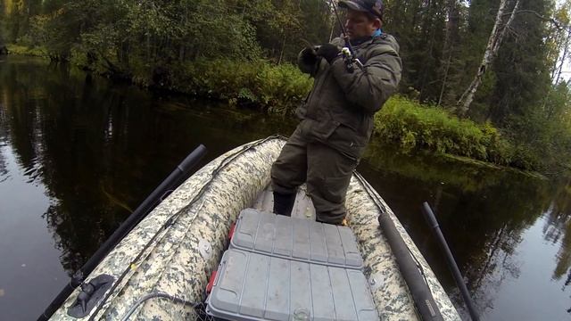 Голодные игры Хариуса. Осень. Рыбалка на глухой таежной реке. смотреть онлайн