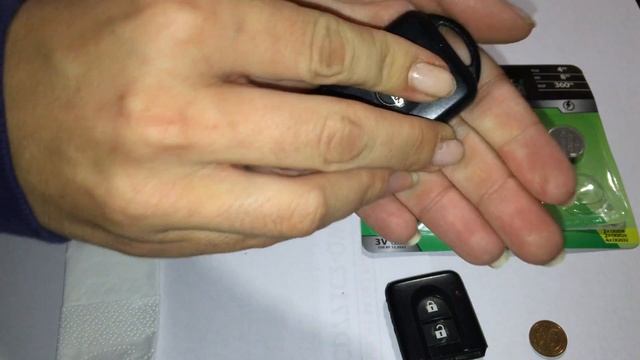 Nissan Micra key battery replacement - Nissan Micra Schlüssel batterie wechseln смотреть онлайн