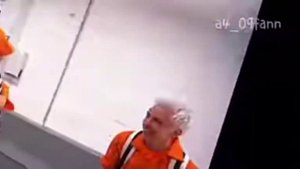 мы не крысы мы друзья... А4 помогает Кабякову Он молодец...