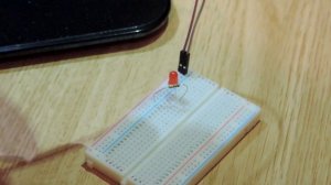 Что такое бредборд и как им пользоваться / What is breadboard